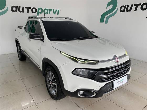 FIAT TORO 2.0 16V TURBO DIESEL VOLCANO 4WD AT9 FIAT TORO 2.0 16V TURBO DIESEL VOLCANO 4WD AT9